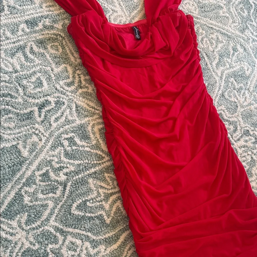 Fitted Red Ruched Mini Dress - Picture 4 of 15